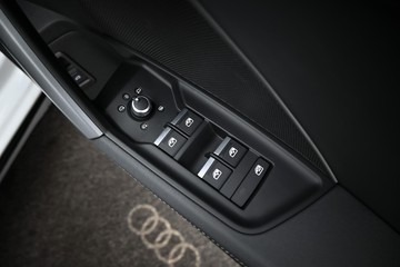https://dvg-vehicle-assets.s3.amazonaws.com/U19984/9krt6bl9irtcyan7l4neqdl6c.jpg