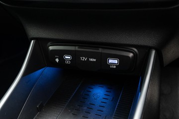 https://dvg-vehicle-assets.s3.amazonaws.com/U19985/6tb0ppp9k376hq16iqjeae2fc.jpg