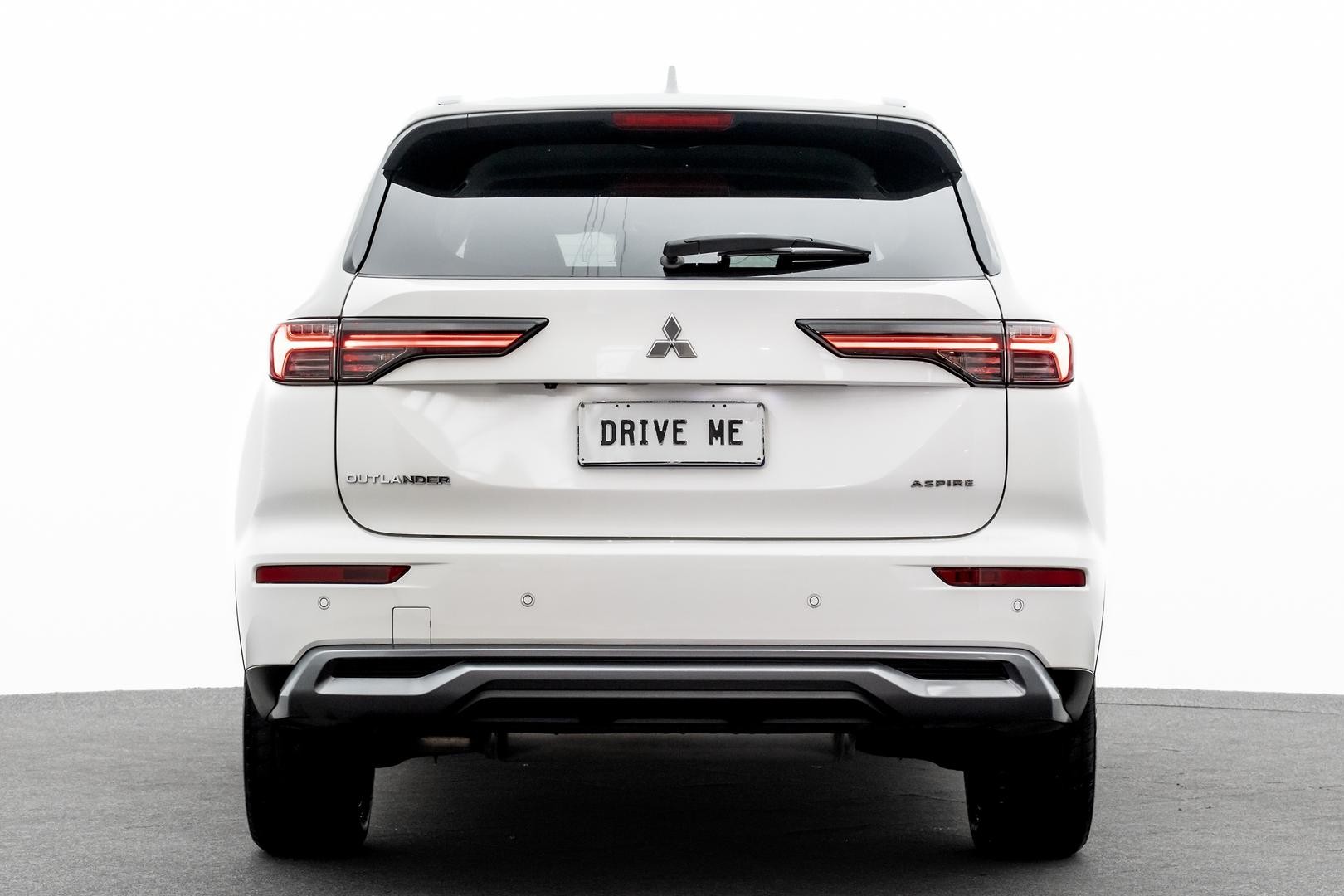 Mitsubishi Outlander image 3