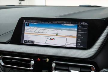 https://dvg-vehicle-assets.s3.amazonaws.com/U19995/8wsh2vjxz6u9dzwmljcjjo25d.jpg