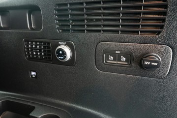 https://dvg-vehicle-assets.s3.amazonaws.com/U19998/2njj8ya7pganfi7zxl8x6u1h0.jpg