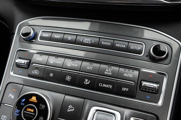 https://dvg-vehicle-assets.s3.amazonaws.com/U19998/6rmq2fqdgtwri9ojp1qfpfn1i.jpg