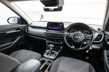 https://dvg-vehicle-assets.s3.amazonaws.com/U20000/7asc9n961dl1a68hzhrxzwhdn.jpg