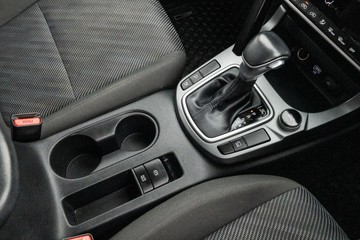 https://dvg-vehicle-assets.s3.amazonaws.com/U20000/a4hdsc8rcvafjl63tu4tfu8ka.jpg