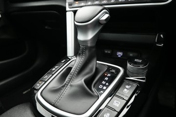 https://dvg-vehicle-assets.s3.amazonaws.com/U20001/1e45in3c3avorypdgg20fj2x3.jpg