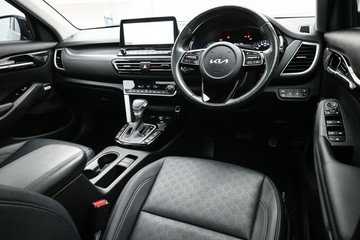 https://dvg-vehicle-assets.s3.amazonaws.com/U20001/57g411hxr2n6sf6zibih8roja.jpg