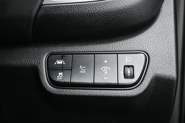 https://dvg-vehicle-assets.s3.amazonaws.com/U20001/auyofkimmaqt4he7gzw0hkndq.jpg