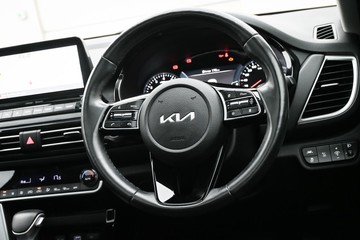 https://dvg-vehicle-assets.s3.amazonaws.com/U20001/blkpblrut3byanrf3kpvy8bog.jpg