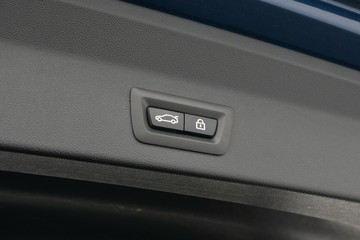 https://dvg-vehicle-assets.s3.amazonaws.com/U20012/a71mui7wdd0rskig11bci0dpv.jpg