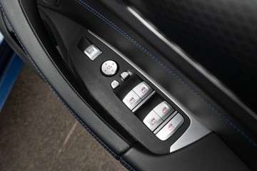 https://dvg-vehicle-assets.s3.amazonaws.com/U20012/cdggkydr60bbcvm3vdwkvcxxj.jpg