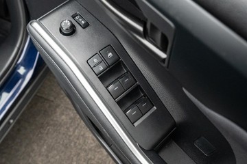 https://dvg-vehicle-assets.s3.amazonaws.com/U20014/a04lm0wvdlwitrn9o0nozcf0x.jpg