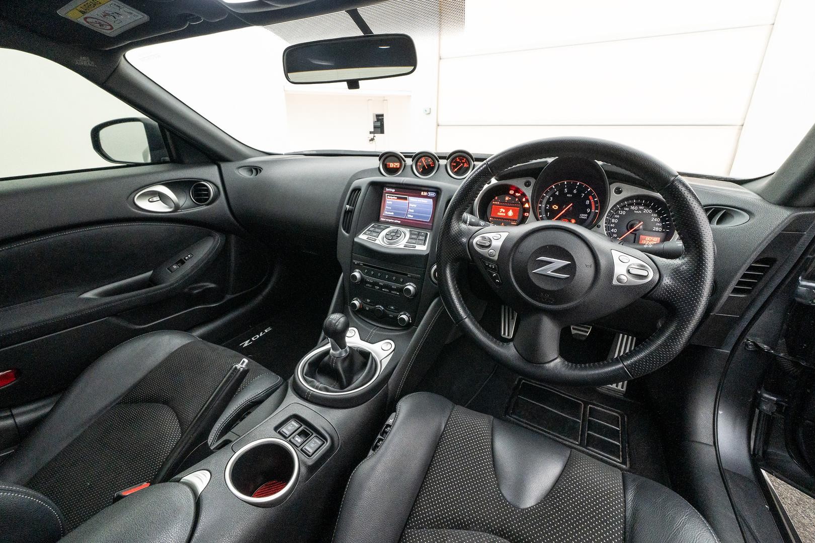 Nissan 370z image 4