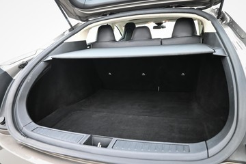 https://dvg-vehicle-assets.s3.amazonaws.com/U20026/8we5l95cl6db1arm351x83v1h.jpg