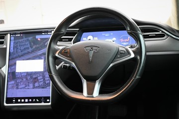 https://dvg-vehicle-assets.s3.amazonaws.com/U20026/edoudqc54lv6r8qp0kd4by5k3.jpg