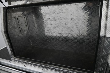 https://dvg-vehicle-assets.s3.amazonaws.com/U20029/3xk9a1zq0dgi3vbfkrmmessy1.jpg