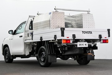 https://dvg-vehicle-assets.s3.amazonaws.com/U20029/6a2x8mz9fcs3hfbbg9vu14n8v.jpg