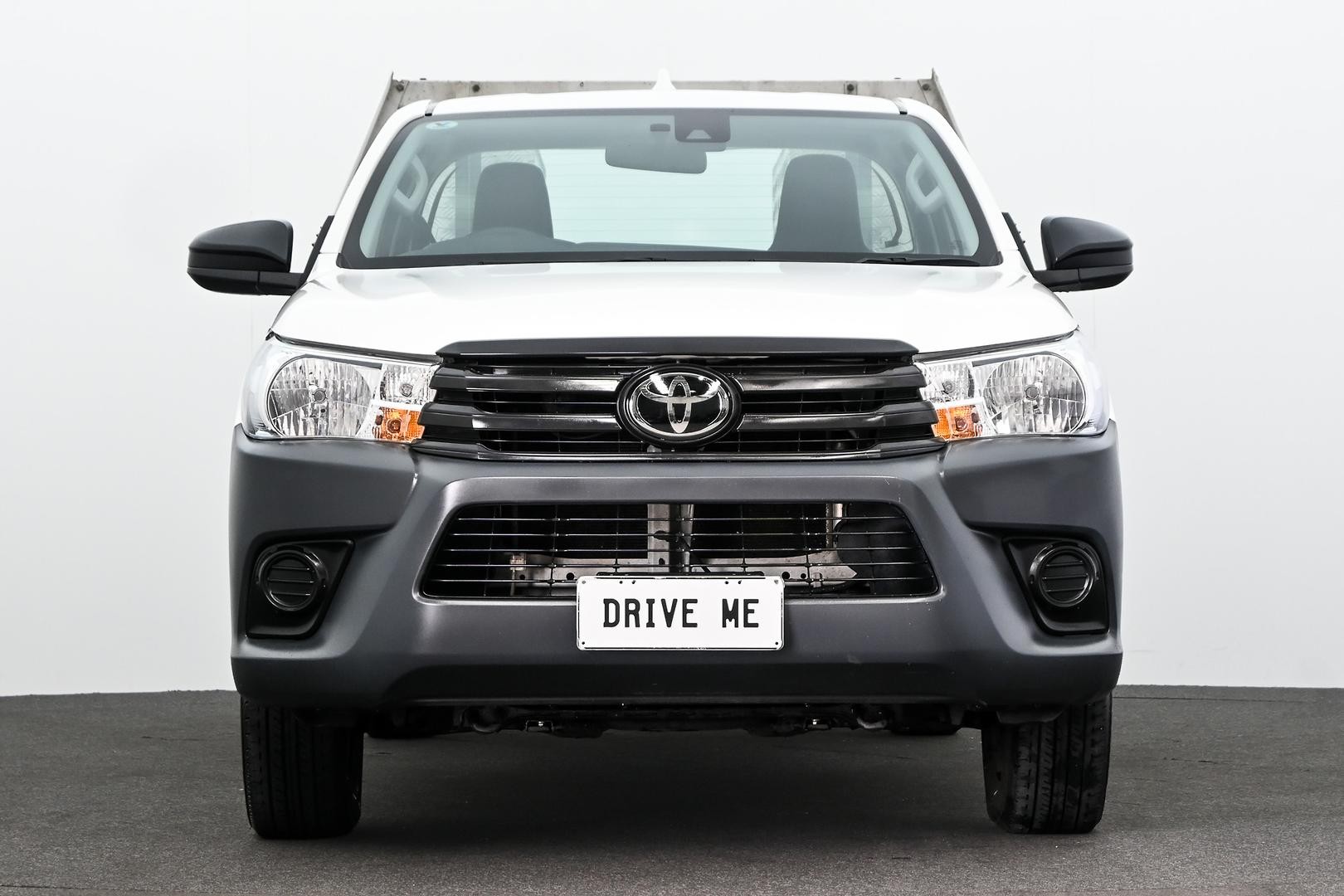 Toyota Hilux image 2