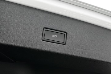 https://dvg-vehicle-assets.s3.amazonaws.com/U20031/6u9ln7xurk7i79q00tezxbyo2.jpg