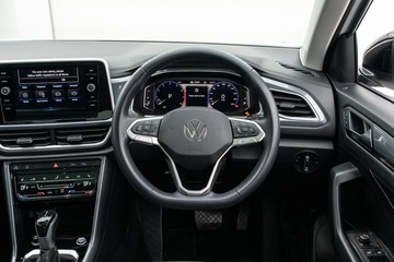 https://dvg-vehicle-assets.s3.amazonaws.com/U20031/eqxgtbi1fgygtsq6q4nb4b2ul.jpg