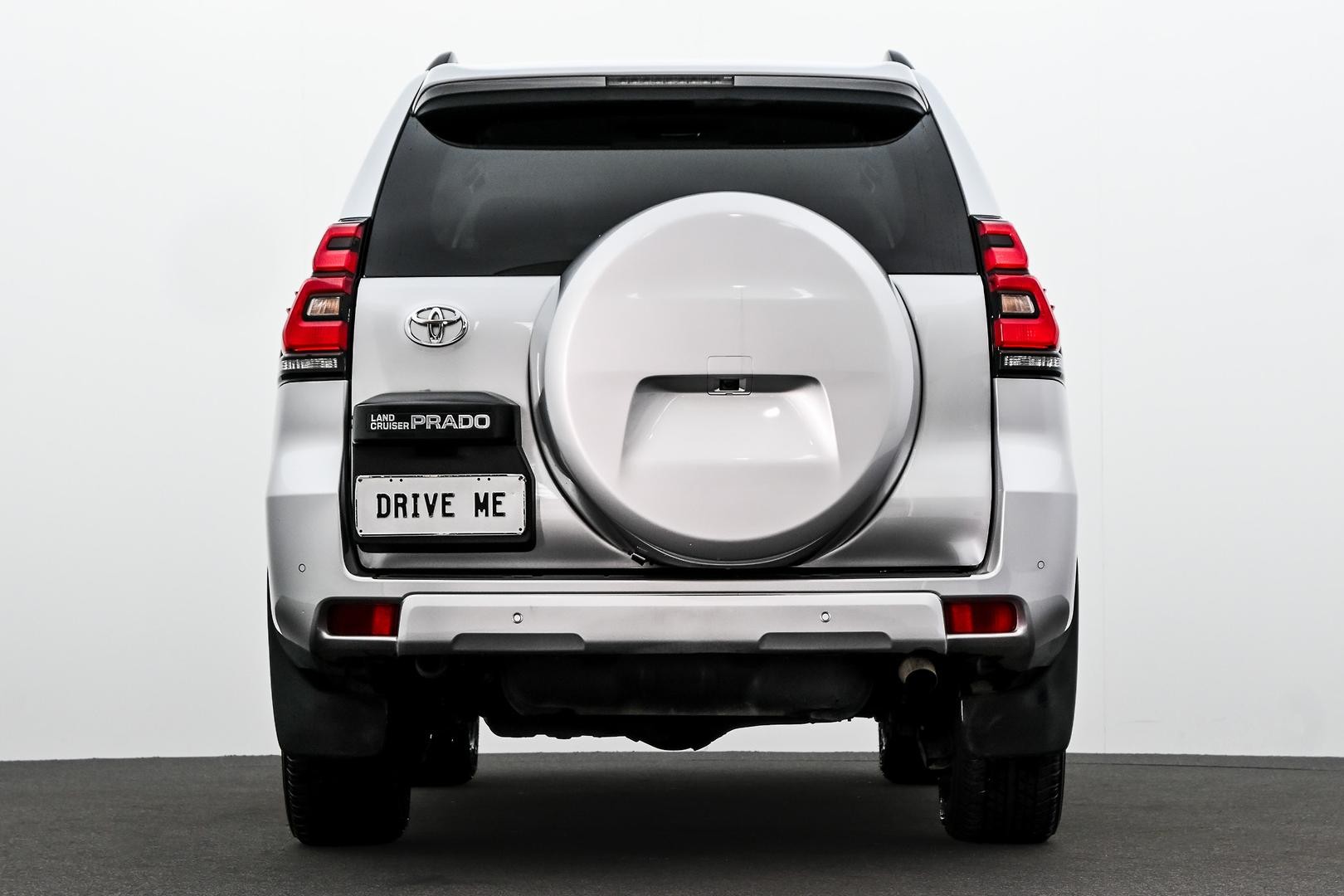 Toyota Landcruiser Prado image 3
