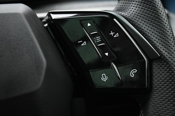 https://dvg-vehicle-assets.s3.amazonaws.com/U20033/f3lioub3mk3iizulvxhvizzxp.jpg