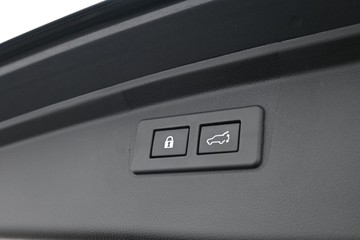 https://dvg-vehicle-assets.s3.amazonaws.com/U20034/32rpcv92amqtquo1oshd3090d.jpg