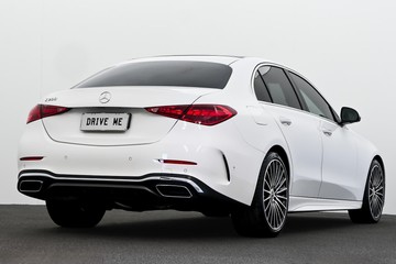 https://dvg-vehicle-assets.s3.amazonaws.com/U20037/esqt3rfal353sybimvv6wzsm7.jpg