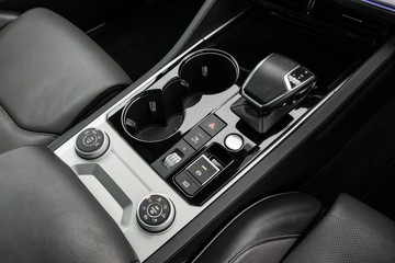 https://dvg-vehicle-assets.s3.amazonaws.com/U20040/bawamvhixm35gr9bhuupi1hyx.jpg