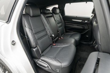https://dvg-vehicle-assets.s3.amazonaws.com/U20057/ka8u4vdnkogqxm0z5vjyh8ut.jpg