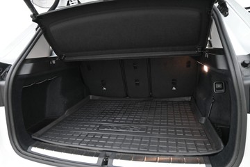 https://dvg-vehicle-assets.s3.amazonaws.com/U20067/1912ve0vyw36xfgiqiaknxtc3.jpg