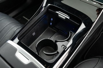 https://dvg-vehicle-assets.s3.amazonaws.com/U20068/191eywvlm2bxgj735xws655ik.jpg