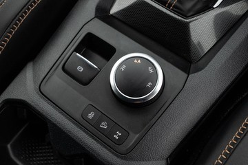https://dvg-vehicle-assets.s3.amazonaws.com/U20069/4y4693a0scyuv01wtaktlgbtf.jpg