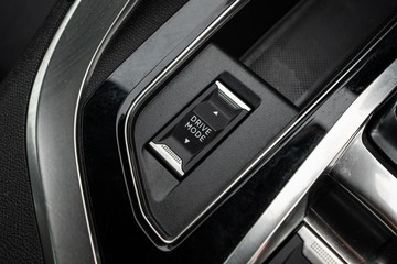 https://dvg-vehicle-assets.s3.amazonaws.com/U20072/9o7tdgf44tfed1dq6hhatldsl.jpg