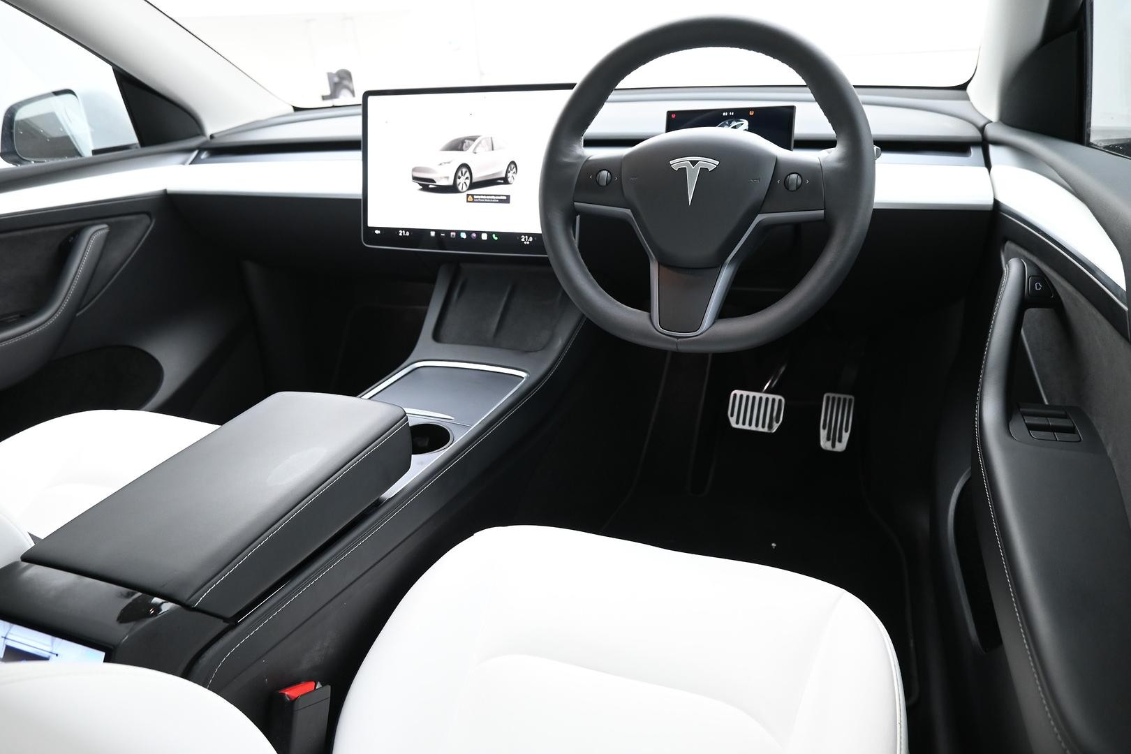 Tesla Model Y image 4