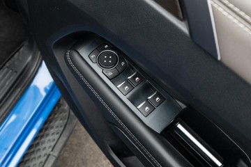 https://dvg-vehicle-assets.s3.amazonaws.com/U20083/5z5t1urzm3to8qx4c2vazhvz0.jpg
