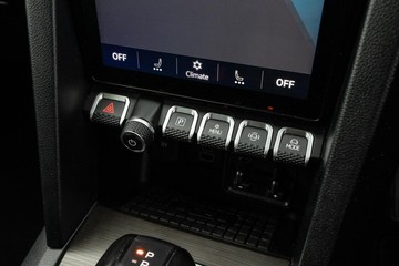 https://dvg-vehicle-assets.s3.amazonaws.com/U20083/9ys42s6uzlaszrsmxebxbrc34.jpg