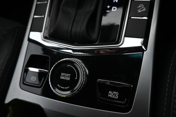 https://dvg-vehicle-assets.s3.amazonaws.com/U20086/afekpzbaq812s81thq6pc2la8.jpg
