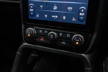 https://dvg-vehicle-assets.s3.amazonaws.com/U20103/6s1iczb1p6y8vmsoa4cnlljfp.jpg