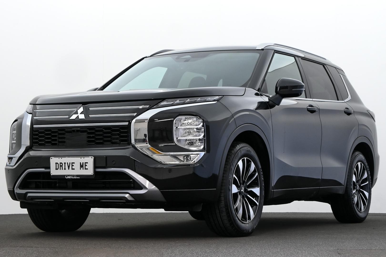 Mitsubishi Outlander image 1