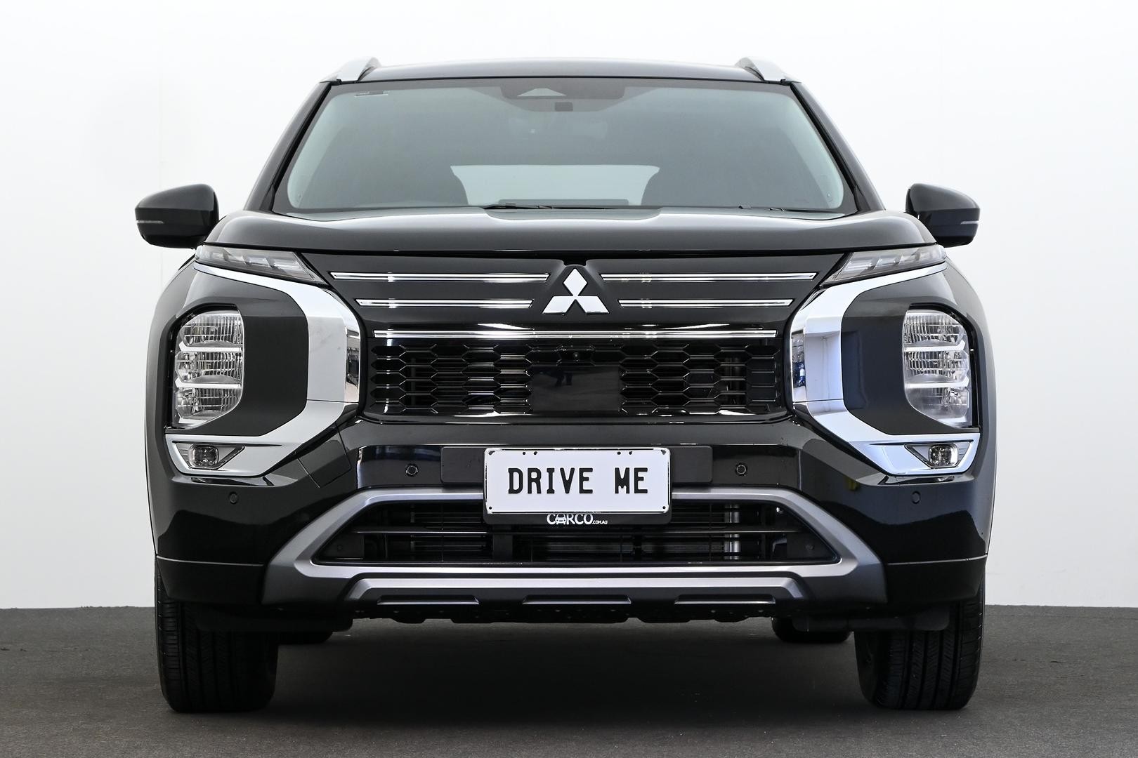 Mitsubishi Outlander image 2