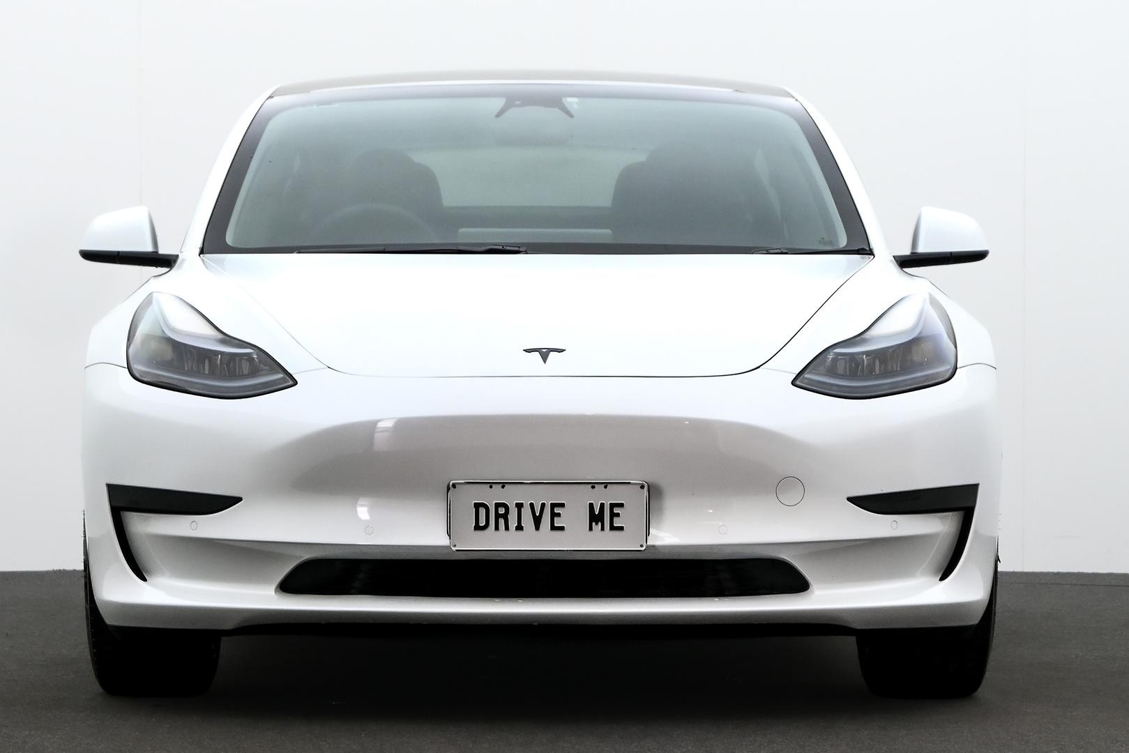 Tesla Model 3 image 2