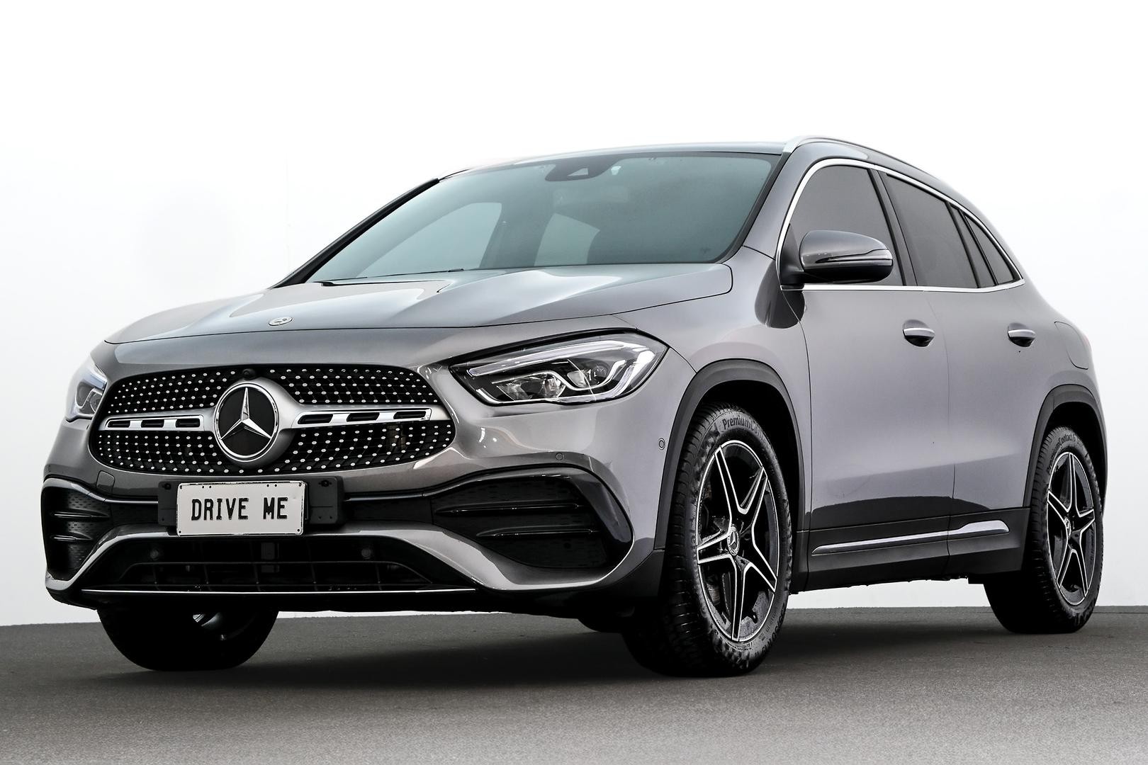Mercedes Benz Gla-class image 1