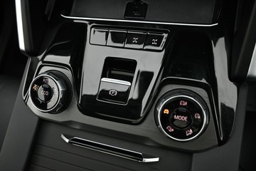 https://dvg-vehicle-assets.s3.amazonaws.com/U20142/1crj2coi9o5fm1woxvihb2qgn.jpg