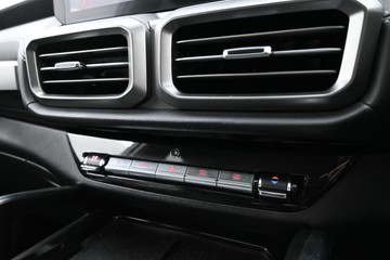 https://dvg-vehicle-assets.s3.amazonaws.com/U20142/22o64fiyn82qgwv9wismjrb2w.jpg