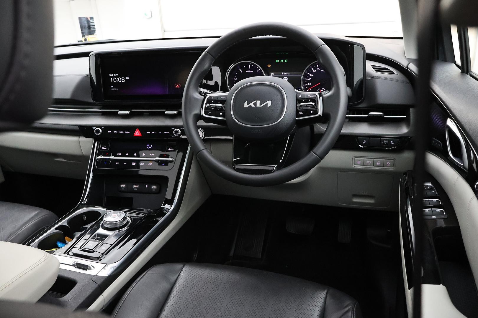 Kia Carnival image 4
