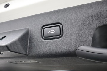 https://dvg-vehicle-assets.s3.amazonaws.com/U20171/6tugfb5y148wu7418lwo611cb.jpg