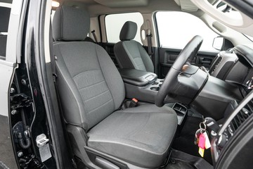 https://dvg-vehicle-assets.s3.amazonaws.com/U20173/4ol61shpevftu7a69z2z5nj5z.jpg