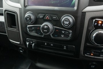 https://dvg-vehicle-assets.s3.amazonaws.com/U20173/dbuvvk42e36sbmxpdxb5ry0hd.jpg
