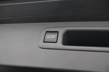 https://dvg-vehicle-assets.s3.amazonaws.com/U20180/3ekg24sy7va077yfq5s5z0ul2.jpg