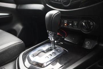 https://dvg-vehicle-assets.s3.amazonaws.com/U20181/3qn1ztih9wu97mh8njjl3pxku.jpg